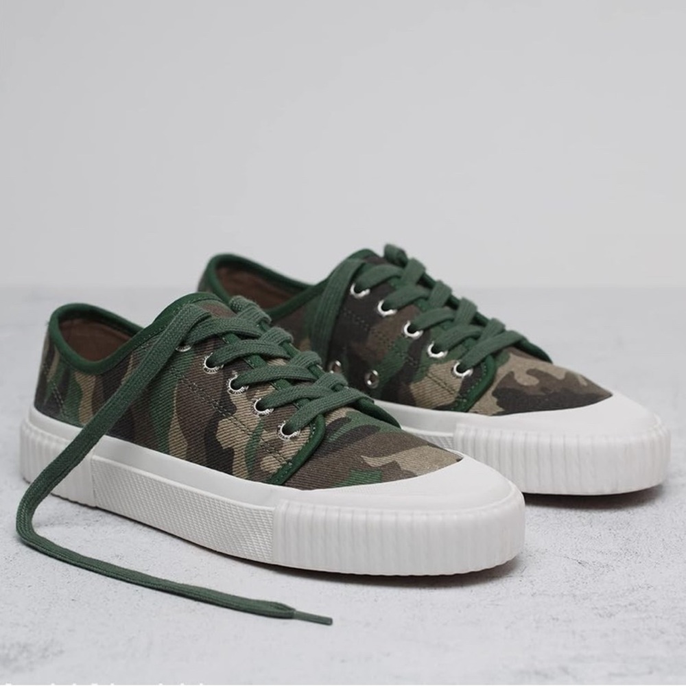 Unisex Camouflage Canvas Shoes